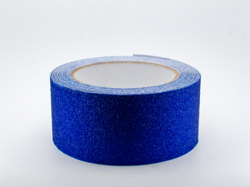 Bandă antialunecare, antiderapantă, autoadezivă cu granulație grosieră, culoare albastră, ideală pentru scări și podele, rolă 5 cm x 5 m