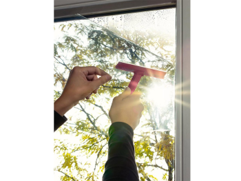 Folie geam transparentă pentru protecţie UV, Reflectiv UVA 151, autoadezivă, 152 cm lăţime