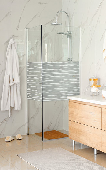 Folie geam cabină duş – combinaţia perfectă între utilitate şi decor modern în baia ta