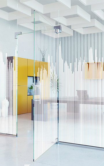  Decorează modern suprafețele de sticlă din clădirile de birouri