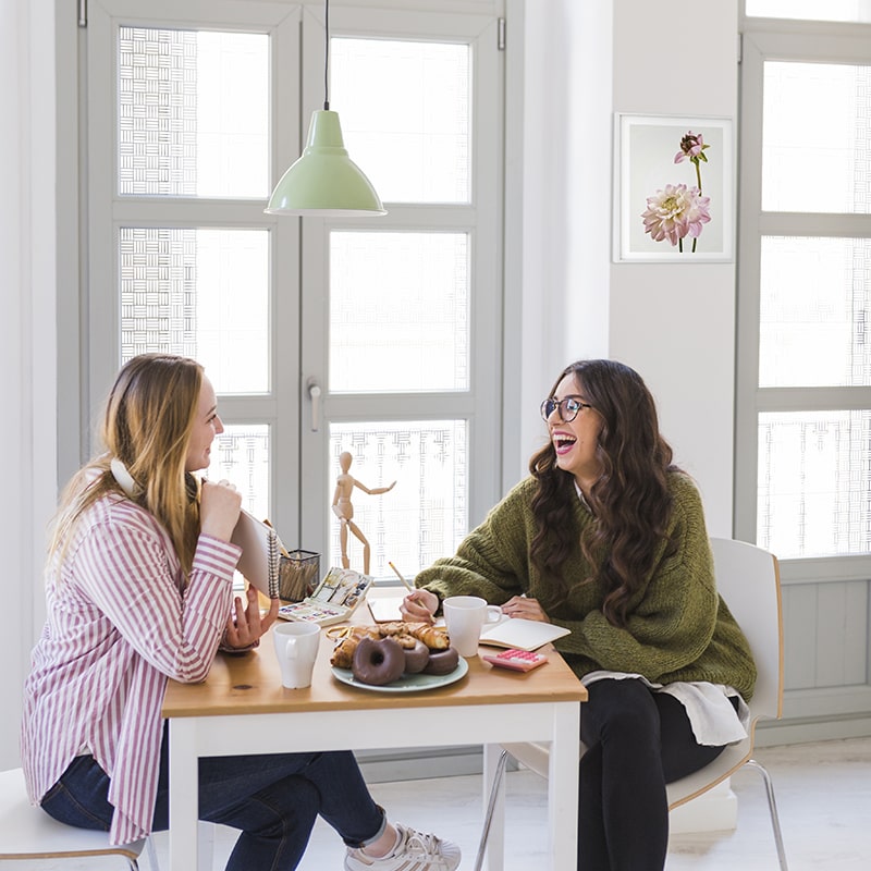 Partenerul tău în decoruri DIY