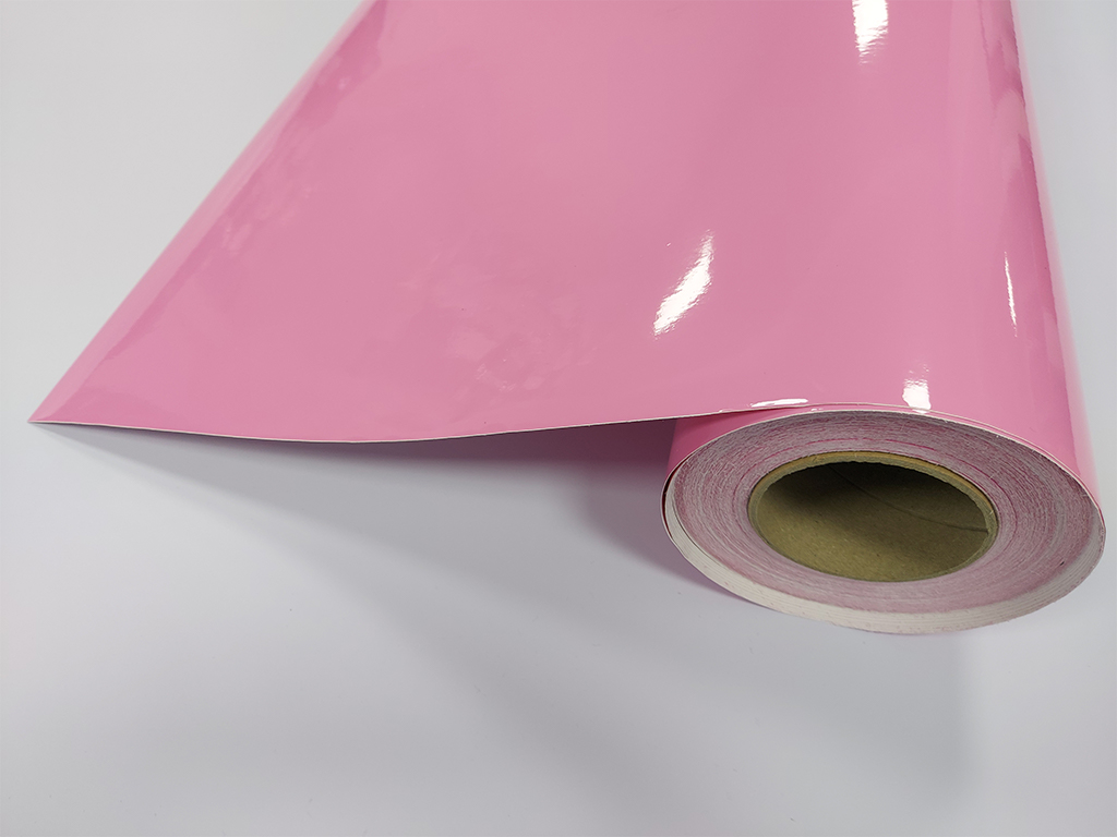Autocolant roz lucios, Medium Pink 3653, X-Film, lățime 126 cm, racletă de aplicare inclusă la fiecare comandă.