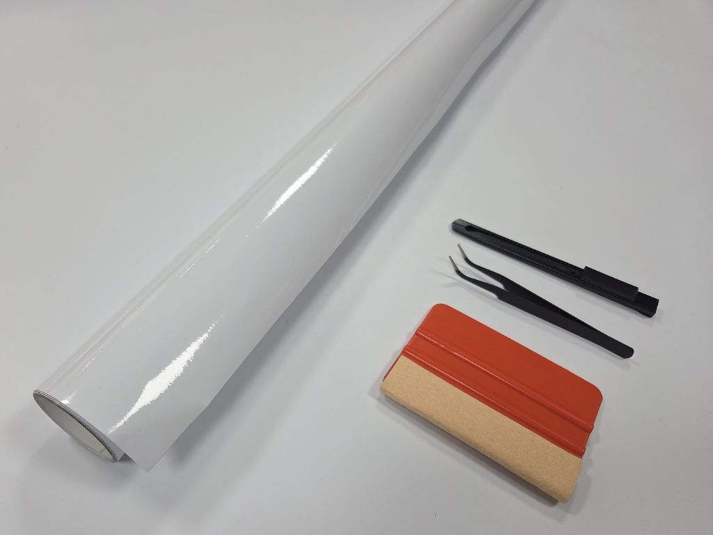 Set autocolant alb lucios 30x500 cm + racletă, cutter, pensetă – pentru cutter plotter, realizare stickere, proiecte DIY crafting și handmade