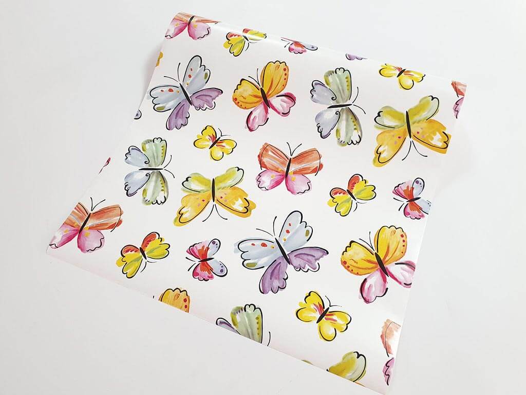 Autocolant Decorativ Cu Imprimeu Fluturi Colorati Model Papillion