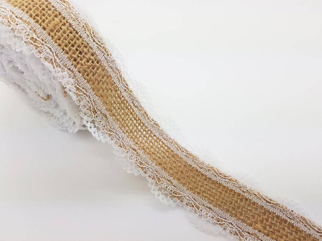 Bandă iută cu dantelă albă pe margini, rolă de 4x500 cm