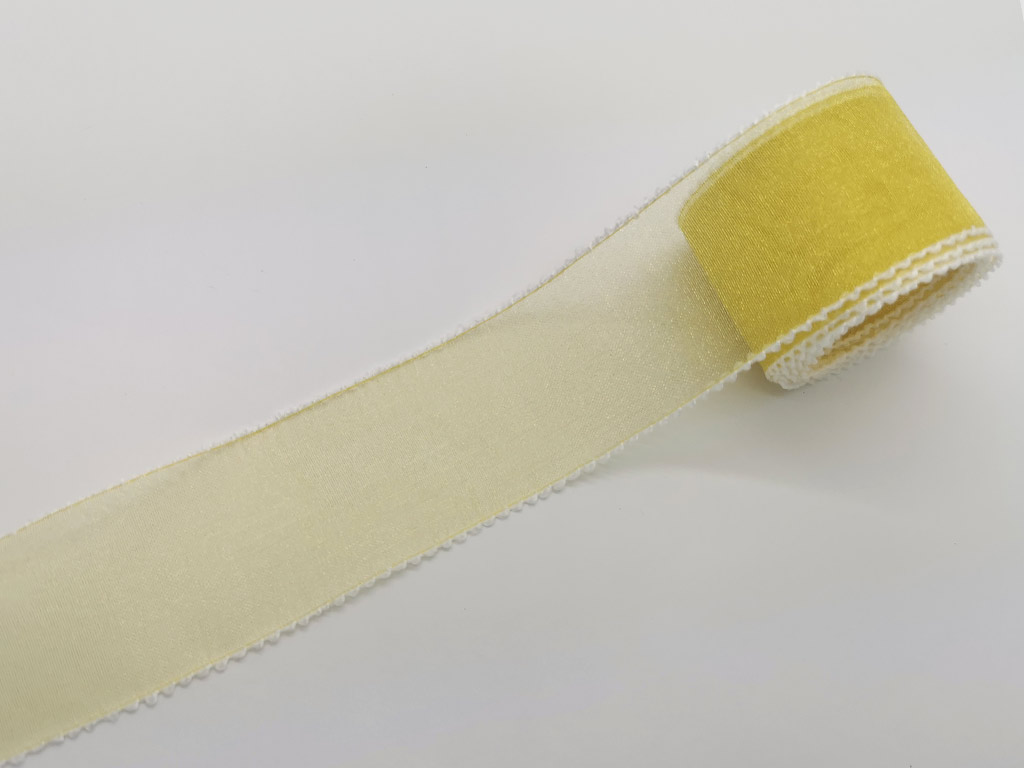 Panglică satin, Folina, galbenă cu margini albe, rolă de 4 cmx10 metri