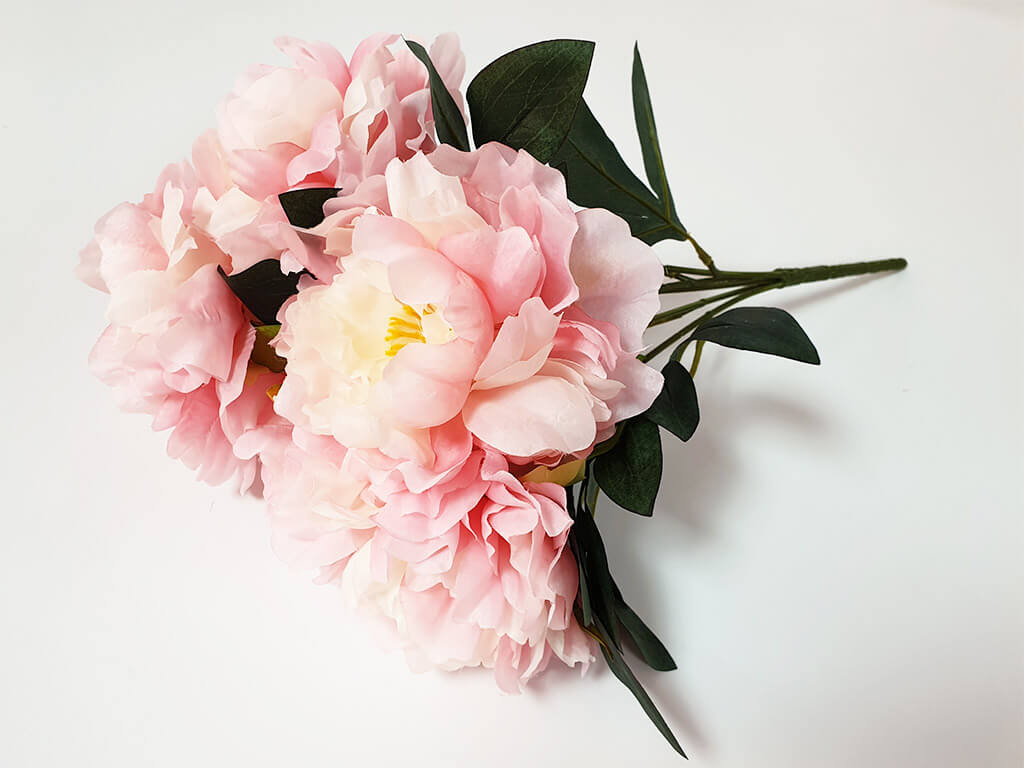 Floare artificială, creangă cu 5 bujori roz, 35 cm înălţime