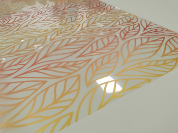 Folie geam autoadezivă Azuma, Folina, transparentă în degrade oranj, 120 cm lăţime Autocolant-decorativ-model-frunze-degrade-oranj-1-3244