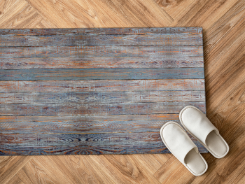 Covor antiderapant pentru hol si terasa , din pvc, model textură lemn, traversa antiderapanta la rola de 79x115 cm