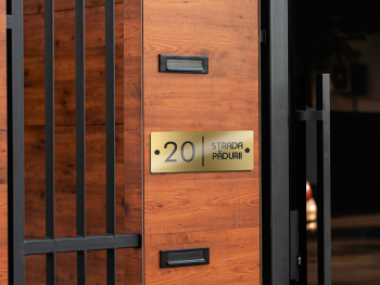 Plăcuţă cu număr și adresă casă, din bond auriu, cu text personalizat Placuta-adresa-model-auriu-modern-0-4932