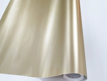 Autocolant cu efect metalic bej Brushed Champagne, Folina, 152 cm lăţime
