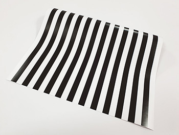 Autocolant decorativ, Folina, alb cu dungi negre, 100 cm lăţime