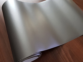 Autocolant gri antracit, Folina, aspect satinat, rolă de 152x250 cm