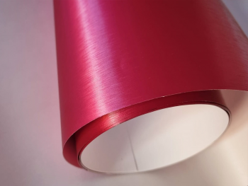 Autocolant roz magenta cu efect metalic mat brushed, pentru cutter plotter, rolă de 30x200 cm autocolant-roz-magenta-efect-metalic-brushed-folina-6414