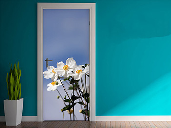 Autocolant uşă Dalii albe, Folina, model floral, dimensiune autocolant 92x205 cm