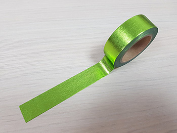 Bandă adezivă Washi Tape metalic, Folina, culoare verde deschis, dimensiune bandă 15 mm lăţime x 10 m lungime 