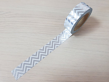 Bandă adezivă Washi Tape, Folina, model Zigzag argintiu, 15mmx10m