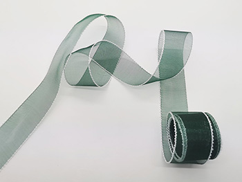 banda-satin-folina-verde-cu-margini-albe-4-cm-10-metri-2331