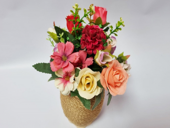 flori-artificiale-pastel-in-vas-ceramic-cu-sfoara-7152