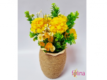 ghiveci-din-ceramica-cu-flori-artificiale-galbene-3176