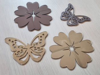 Set 4 stickere Clara, flori şi fluturi din oglindă acrilică aurie şi bronz