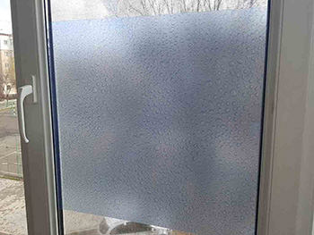Folie cabină duş Tropfen, d-c-fix, sablare albastra cu model stropi de apă, 45x200 cm folie-geam-decorativa-bule-albastre-2703