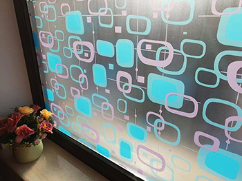 Folie geam autoadezivă Marco, Folina, imprimeu geometric, multicolor, lățime 90 cm