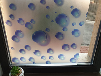 Folie geam autoadezivă Bubble, Folina, imprimeu geometric albastru, lățime 100 cm folie-geam-autoadeziva-bubble-7856