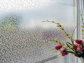 Folie geam autoadezivă Sonja, Alkor, imprimeu floral, rolă de 45X200 cm