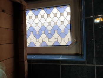 Folie geam autoadezivă mozaic Rhomb, Folina, sablare cu model geometric, lățime 90 cm