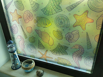 Folie cabină duş, Folina, model scoici, multicolor, folie autoadezivă cu efect de sablare,100 cm lăţime