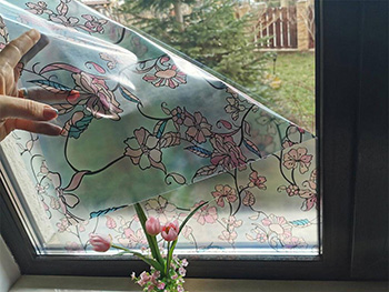 Folie geam electrostatică Kyoto, d-c-fix, model floral pastel, rola de 67x150 cm