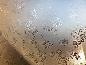 Folie geam autoadezivă Fluturi, Folina, translucidă, lățime 120 cm