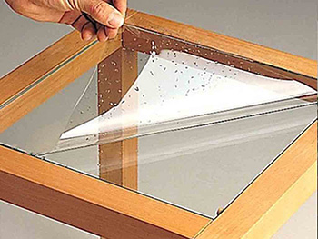 Folie geam transparentă, autoadezivă, cu grosime de 100 microni, lățime 152 cm