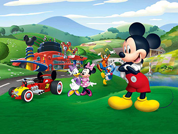 Fototapet Mickey şi piloţii de curse