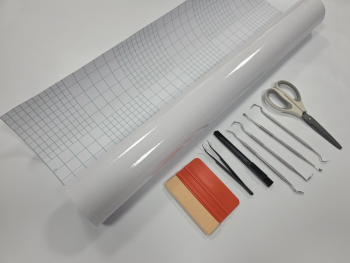 Kit realizare și aplicare stickere DIY – folie transfer 60x500 cm + racletă, cutter, foarfece, pensetă, 4 instrumente decolantare