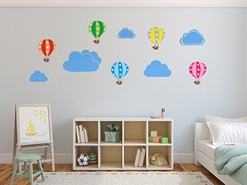 Stickere perete Baloane printre nori, Folina, model multicolor, set stiker 10 bucăți, racletă de aplicare inclusă.