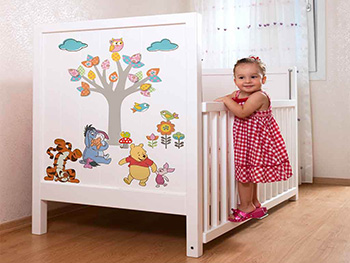 Sticker Winnie the Pooh Nature Lovers, Komar, pentru copii, multicolor- planşă de 50x70 cm sticker-copii-winnie-the-pooh-2685