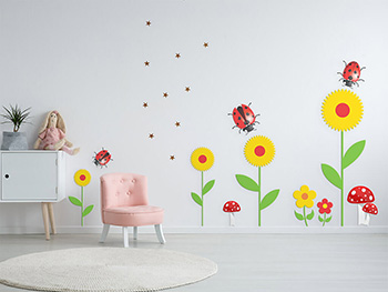Sticker flori şi buburuze Campo, Folina, decorațiune pentru copii, sticker autoadeziv, racletă de aplicare inclusă.