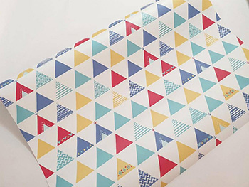 Autocolant decorativ Poly, Magicfix, imprimeu triunghiuri, multicolor, lățime 100 cm