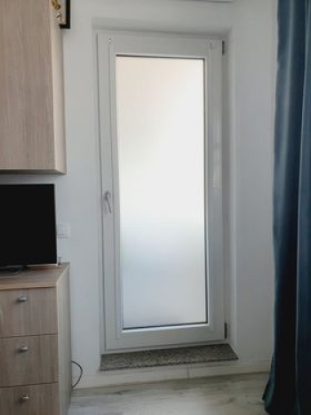 Folie geam sablat, Folina O10, autoadezivă, translucidă, 120 cm lăţime